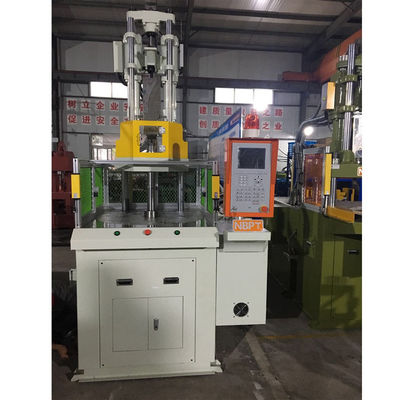 Système de servo vertical Machine de moulage par injection automatique pour les lampes à bande LED