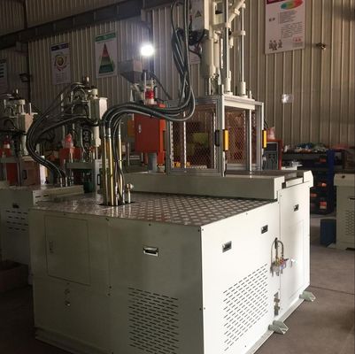 Machine d'injection directe en plastique à table à double glissement verticale 45T