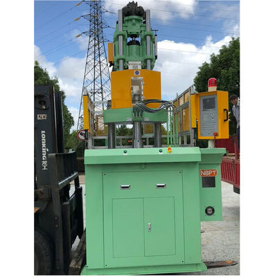 Système de servo vertical Machine de moulage par injection automatique pour les lampes à bande LED