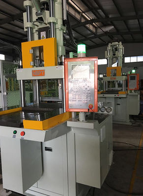 Machines de moulage par injection de plastique standard verticale pour les bâtons de fil dentaire