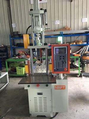 1.6T PT-450D Table coulissante verticale machine à injection en plastique