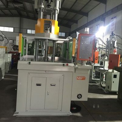 La machine à injection rotative à support d'ampoule à LED verticale