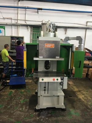Machine de moulage par injection verticale C avec double plaque de glissement avec la meilleure machine prix