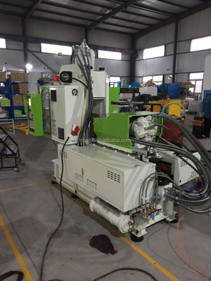 Machine d'injection verticale