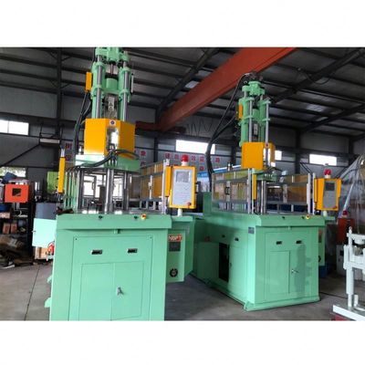 Fabricant chinois Machine d'injection verticale à quatre colonnes de haute qualité de 120 tonnes pour la fabrication de balles de golf